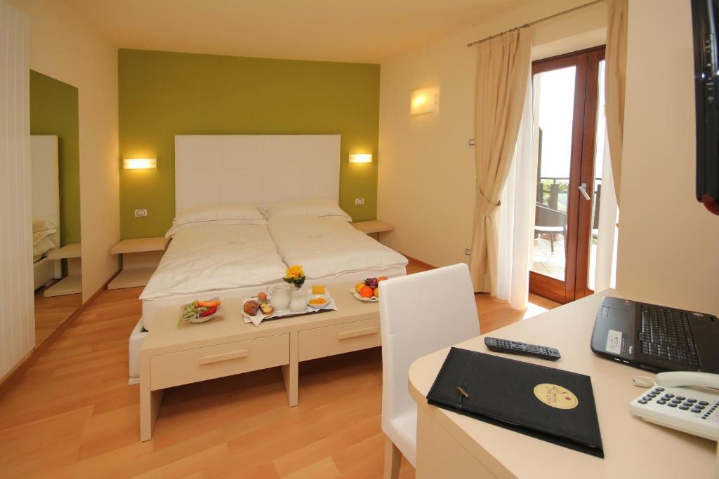 Hotel La Fenice E Sole Tremosine Rom bilde